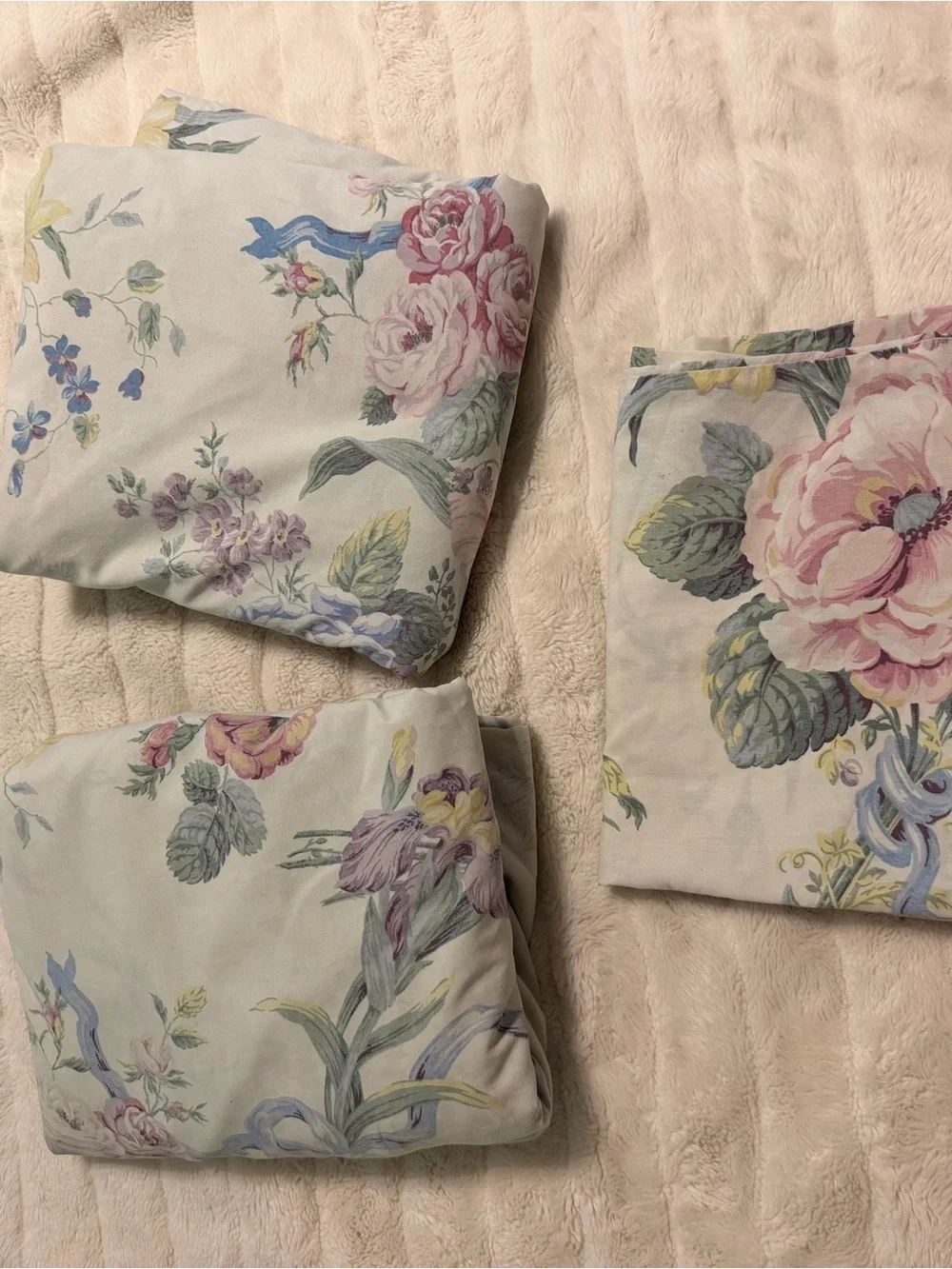 Floral Ribbon Print Bedding Sheet Set in Cream, Pink & Blue